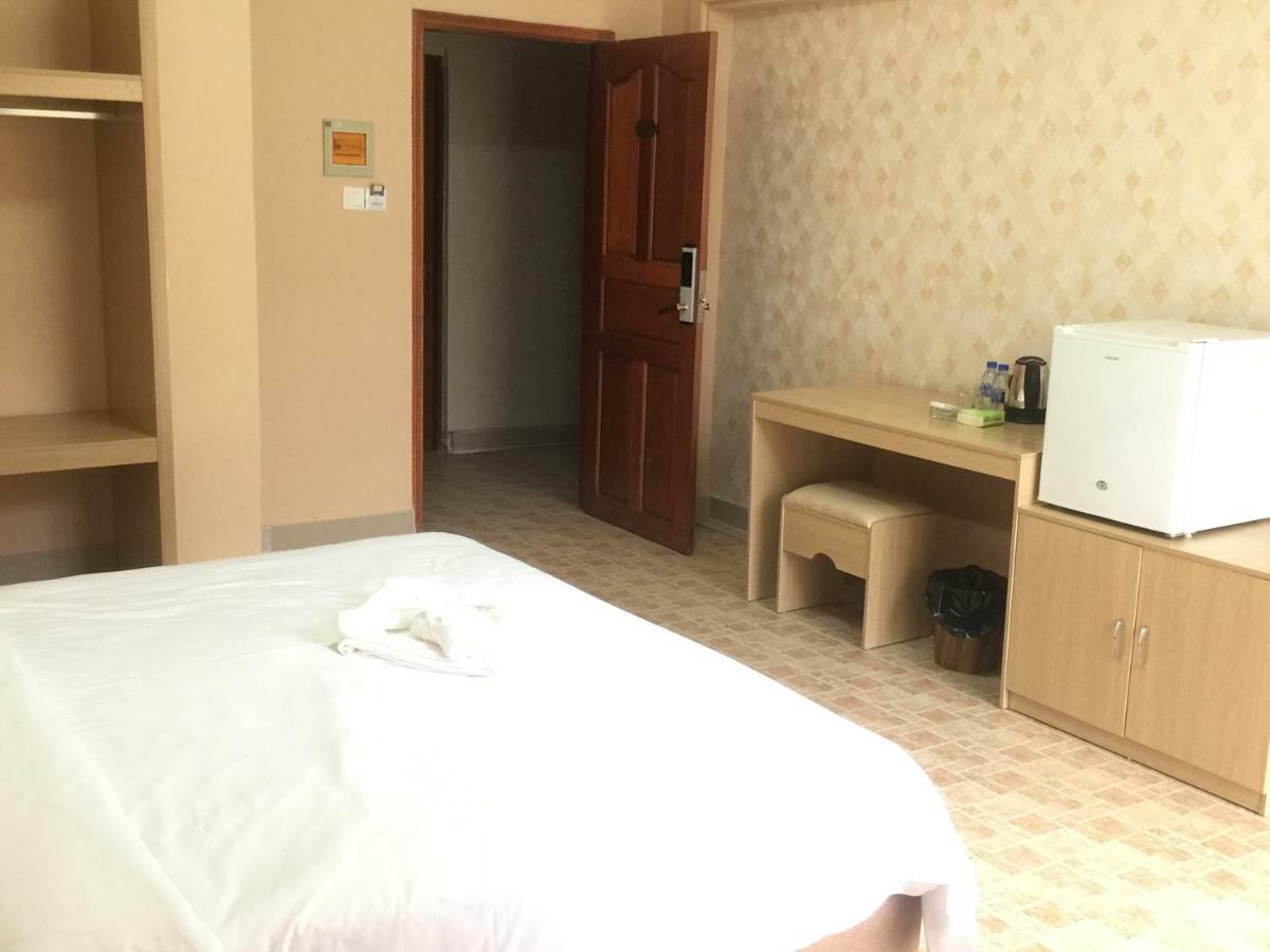 Golden Rooster Hotel Сіануквіль Екстер'єр фото